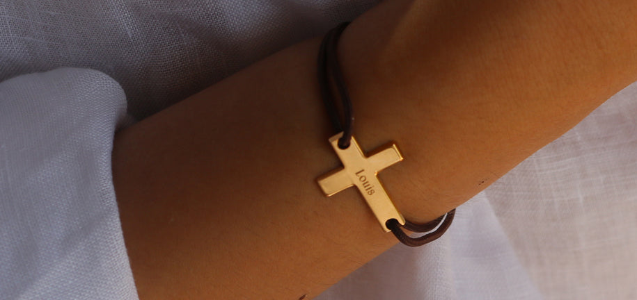 Quel bijou offrir à un garçon pour une communion ?