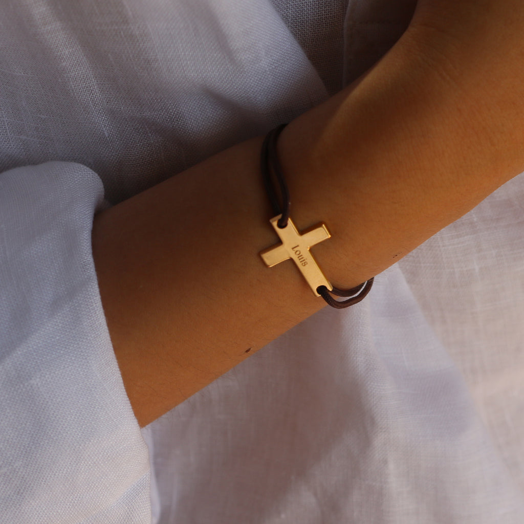 bracelet-garcon-croix-personnalise-plaque-or-prenom