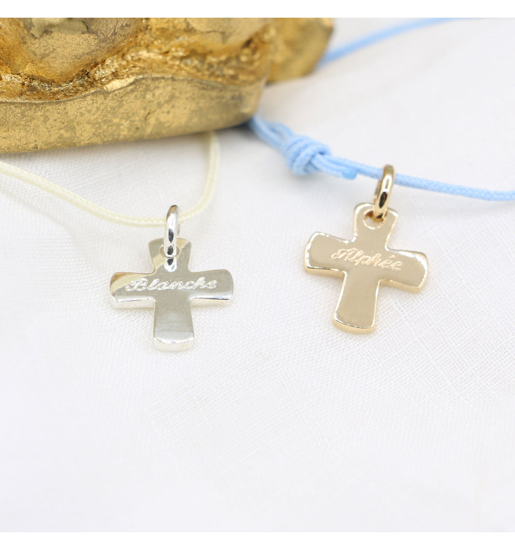 bracelet-croix-plaque-or-argent-cordon