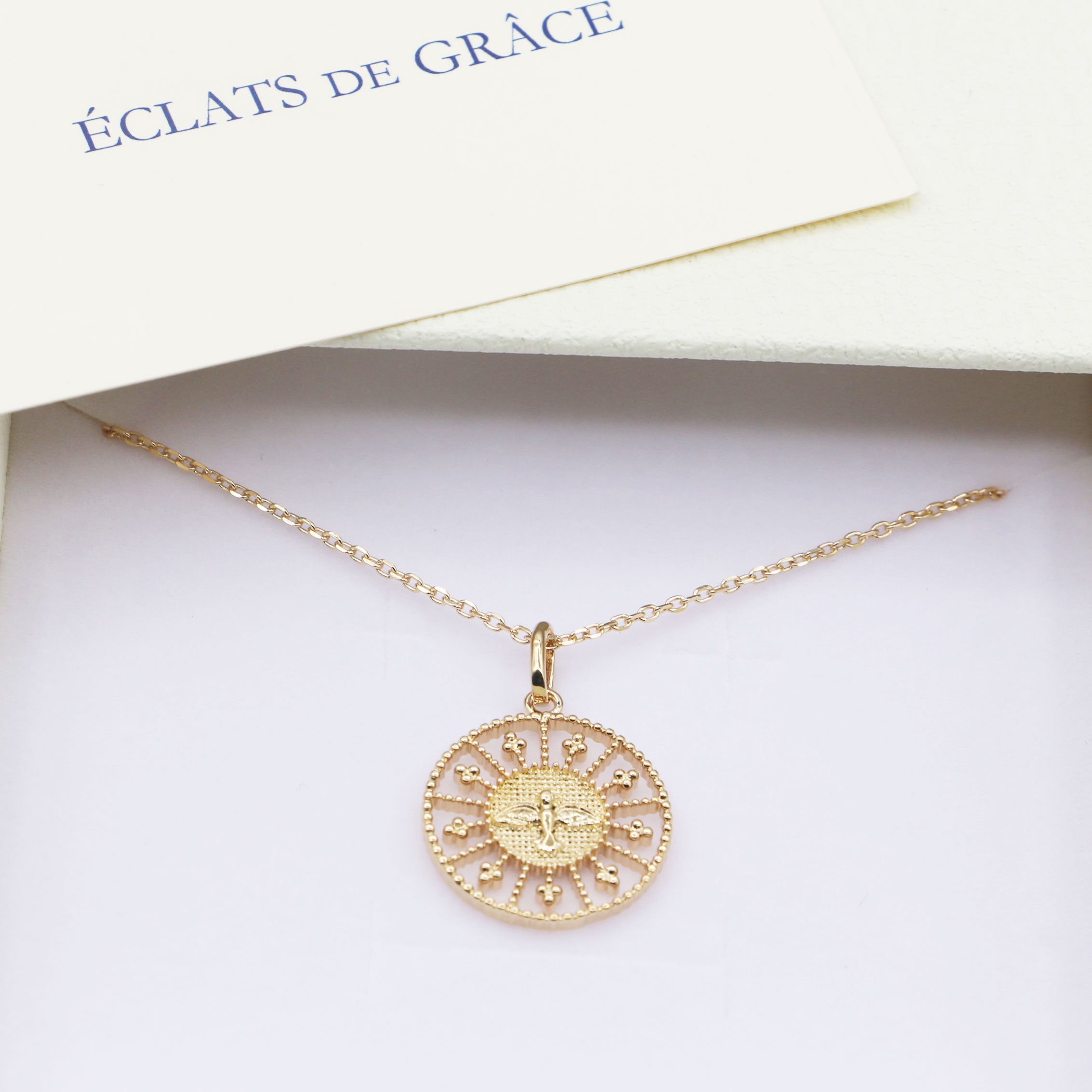 médaille confirmation  écrin bijou